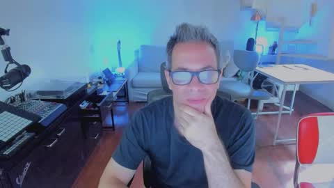 Snapshot of andy0pandi chatting on 03-01-26, 01:46 Andrew online show from 03-01-26, 01:46