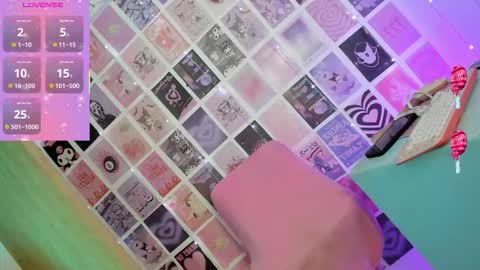 Snapshot of andy_candy01 chatting on 02-11-26, 06:24 Andy online show from 02-11-26, 06:24