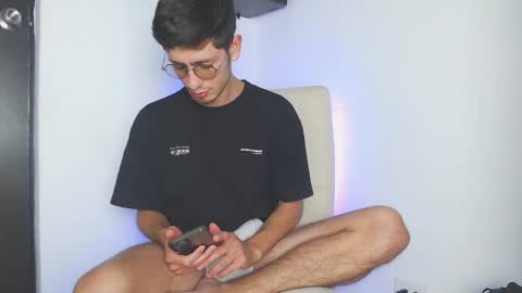 Snapshot of andy_collins__ chatting on 10-16-25, 03:29 andy_collins__ online show from 10-16-25, 03:29