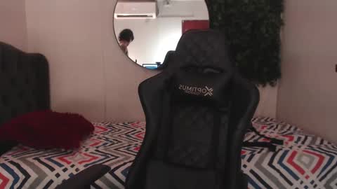 andy_dan1 online show from 12-04-24, 12:14