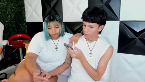 andy_dan1 online show from 12-04-25, 06:27