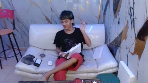 andy_dan1 online show from 04-24-26, 08:22