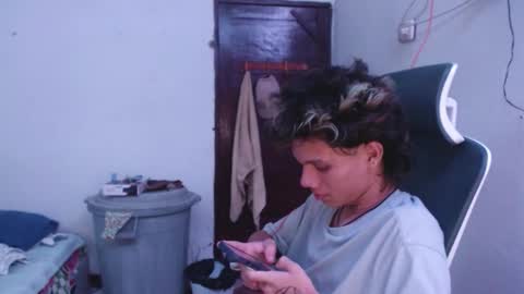 andy_dan1 online show from 06-08-26, 10:48