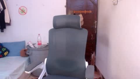 Snapshot of andy_dan1 chatting on 07-13-26, 07:00 andy_dan1 online show from 07-13-26, 07:00