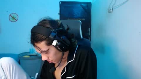 Snapshot of andy_dan1 chatting on 07-23-26, 06:17 andy_dan1 online show from 07-23-26, 06:17