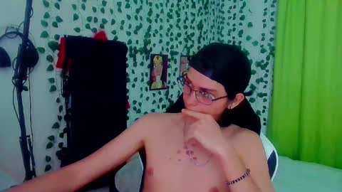 Snapshot of andy_gray01 chatting on 09-17-25, 06:09 Andy Gray online show from 09-17-25, 06:09