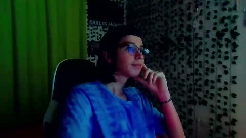 Snapshot of andy_gray01 chatting on 10-04-25, 12:14 Andy Gray online show from 10-04-25, 12:14