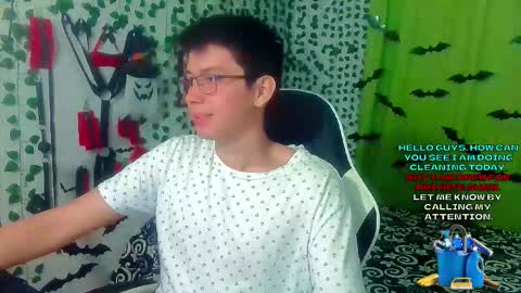 Snapshot of andy_gray01 chatting on 11-08-25, 11:43 Andy Gray online show from 11-08-25, 11:43