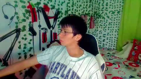 Snapshot of andy_gray01 chatting on 01-06-26, 06:00 Andy Gray online show from 01-06-26, 06:00