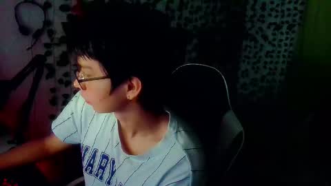 Snapshot of andy_gray01 chatting on 01-07-26, 11:34 Andy Gray online show from 01-07-26, 11:34