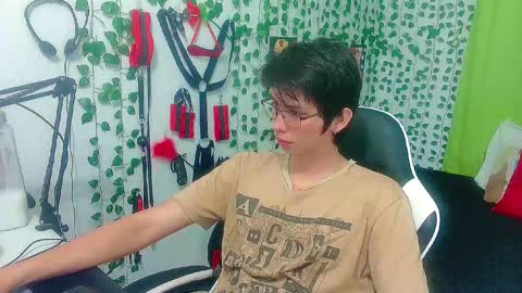 Snapshot of andy_gray01 chatting on 02-08-26, 03:59 Andy Gray online show from 02-08-26, 03:59