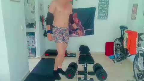 Snapshot of andy_gray01 chatting on 06-16-26, 03:25 Andy Gray online show from 06-16-26, 03:25