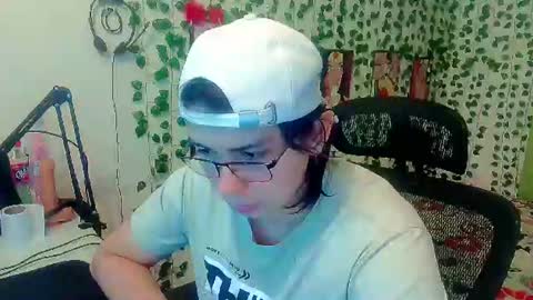 Snapshot of andy_gray01 chatting on 07-21-26, 12:24 Andy Gray online show from 07-21-26, 12:24