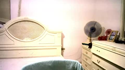 Andy Look online show from 05-17-26, 01:36