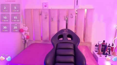 Snapshot of andy_tay1 chatting on 09-15-25, 03:28 Andy tay online show from 09-15-25, 03:28