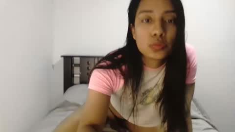 Snapshot of andybeb2121 chatting on 02-07-25, 02:50 lady Andy online show from 02-07-25, 02:50