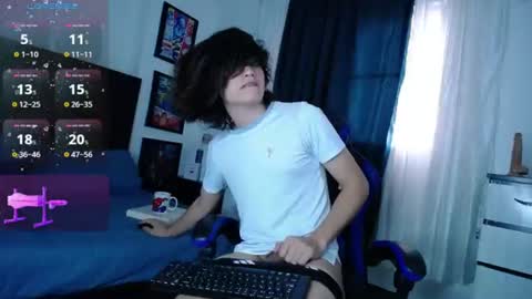 Snapshot of andyboy_19 chatting on 07-16-26, 10:49 andy online show from 07-16-26, 10:49