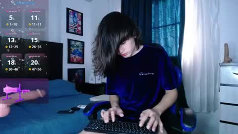 Snapshot of andyboy_19 chatting on 08-02-26, 10:30 andy online show from 08-02-26, 10:30