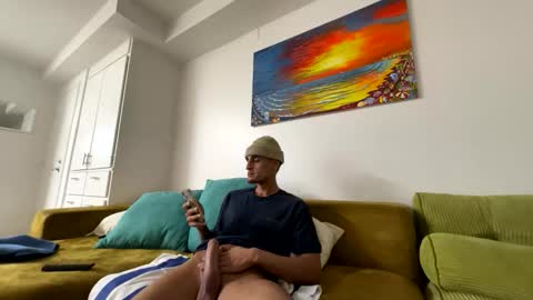 Snapshot of andygranatelix chatting on 12-19-25, 06:42 andygranatelix online show from 12-19-25, 06:42