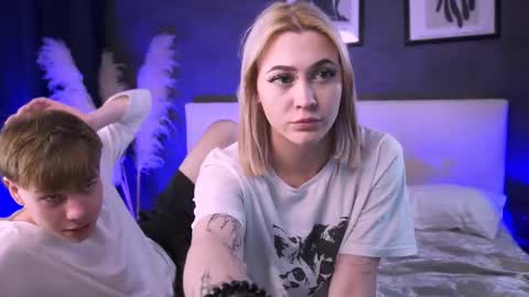 Mandy and Andy online show from 09-25-25, 06:44