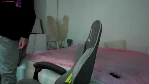 Mandy and Andy online show from 11-28-25, 05:37