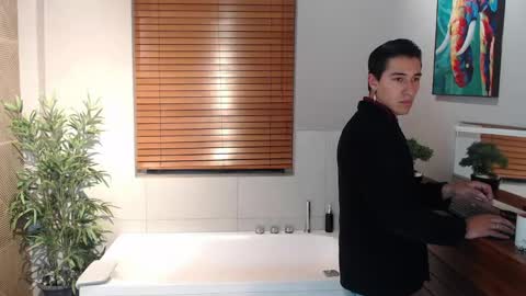 Andy Joy  online show from 04-25-26, 01:41