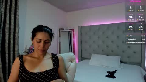 Andrea online show from 03-11-25, 01:26