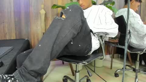 Andy  online show from 05-04-26, 10:44