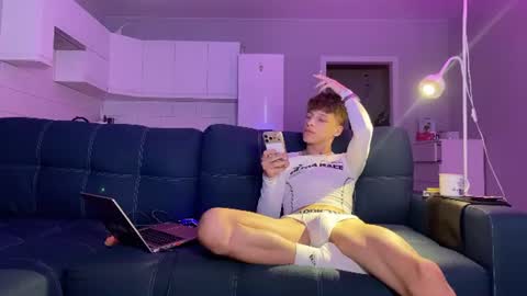 AndyTwinkkk online show from 06-12-26, 12:48