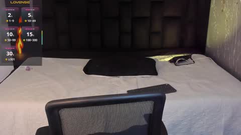 Snapshot of andywiills chatting on 11-04-25, 09:58 Andy online show from 11-04-25, 09:58