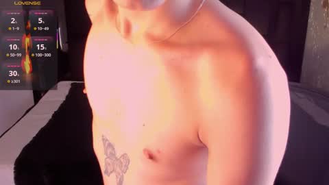 Snapshot of andywiills chatting on 11-21-25, 09:46 Andy online show from 11-21-25, 09:46