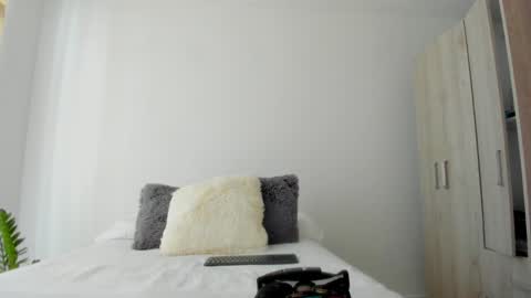 Andy  online show from 04-04-26, 02:47