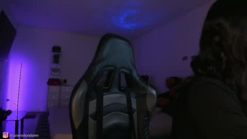      online show from 01-11-26, 03:11