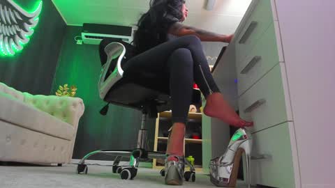 Anne online show from 01-12-25, 12:28