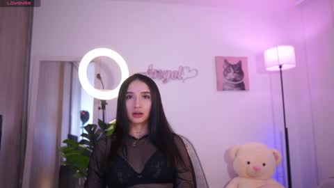 Angel online show from 09-30-25, 05:12