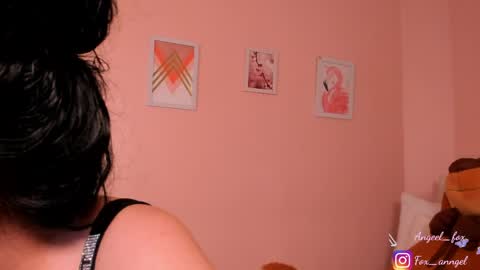 Snapshot of angeel_fox chatting on 05-30-26, 03:25 Angel online show from 05-30-26, 03:25