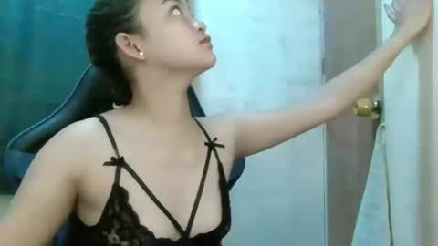 Snapshot of angel62881 chatting on 09-11-25, 08:03 thea online show from 09-11-25, 08:03