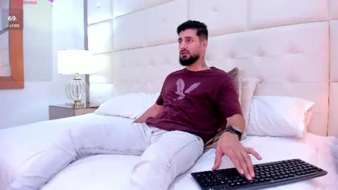 Snapshot of angel__stone chatting on 06-18-26, 12:20 Angel online show from 06-18-26, 12:20