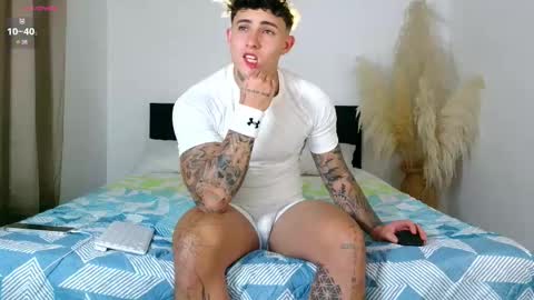 angel_boy01 online show from 10-27-25, 10:36