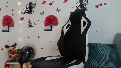 Angel Curl online show from 01-25-25, 06:46