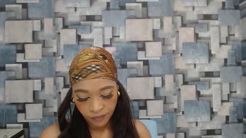 Snapshot of angel_dthroat chatting on 12-14-25, 12:32 ANGHEL online show from 12-14-25, 12:32