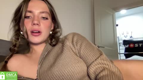 Snapshot of angel_from_sky chatting on 12-11-24, 03:05 Greetings  Jess online show from 12-11-24, 03:05