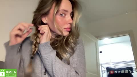 Snapshot of angel_from_sky chatting on 01-18-25, 02:44 Greetings  Jess online show from 01-18-25, 02:44
