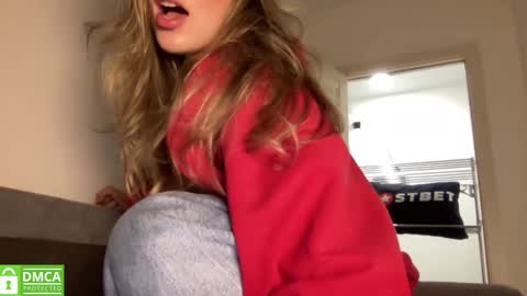 Snapshot of angel_from_sky chatting on 01-19-25, 10:50 Greetings  Jess online show from 01-19-25, 10:50