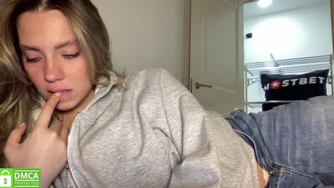 Snapshot of angel_from_sky chatting on 01-25-25, 12:26 Greetings  Jess online show from 01-25-25, 12:26