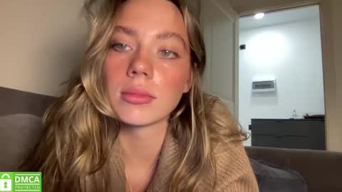 Snapshot of angel_from_sky chatting on 02-13-25, 03:46 Greetings  Jess online show from 02-13-25, 03:46