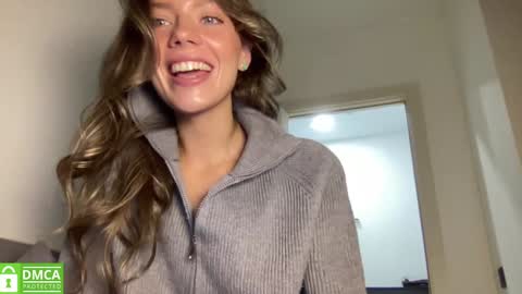 Snapshot of angel_from_sky chatting on 09-09-25, 11:32 Greetings  Jess online show from 09-09-25, 11:32