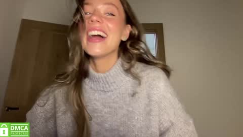Snapshot of angel_from_sky chatting on 10-05-25, 12:14 Greetings  Jess online show from 10-05-25, 12:14