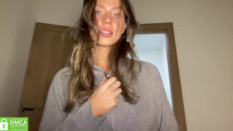 Snapshot of angel_from_sky chatting on 10-11-25, 11:53 Greetings  Jess online show from 10-11-25, 11:53