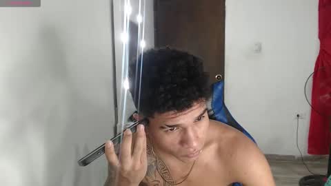 Snapshot of angel_latinguy chatting on 10-13-25, 06:02 Angel online show from 10-13-25, 06:02